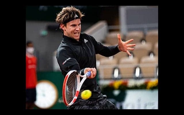  ティーム「満足」16強1番乗り 