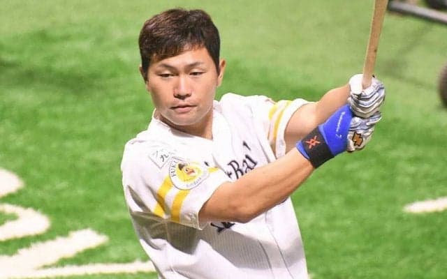 鷹中村晃が右脚に張りで4日の日本ハム戦を欠場へ　工藤監督「今日は1日休ませます」