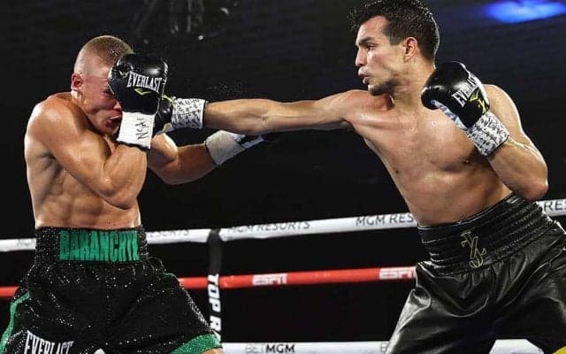 「年間最高試合だ」　8度ダウンの激闘の末…“エビぞり失神KO”に米記者大興奮