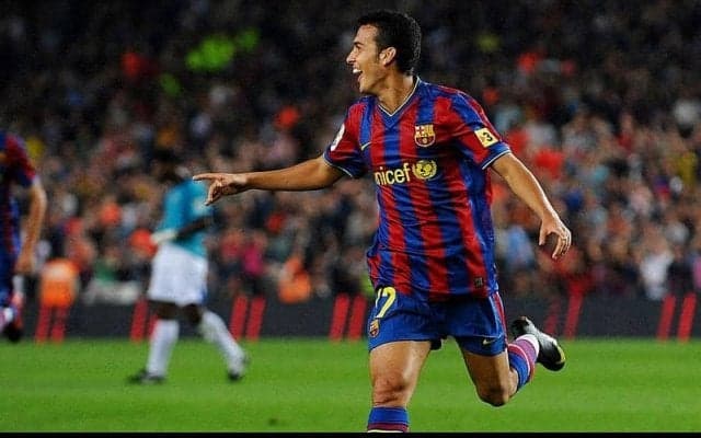 矢のような弾道！バルセロナ時代のペドロが華麗な反転から決めた美しいミドル【インクレディブル・ゴールズ】