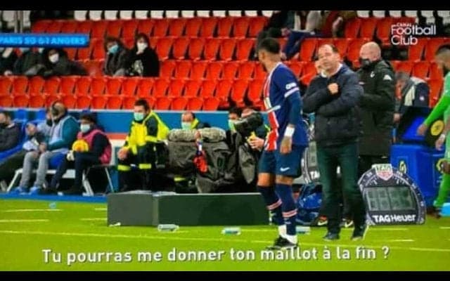 6失点大敗の監督がネイマールにシャツを求める...ファン失望「プライドを捨てた」