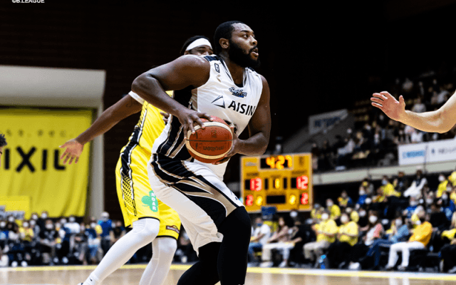 シーホース三河、サンロッカーズ渋谷の猛追を振り切り敵地で連勝…金丸晃輔が28得点をマーク