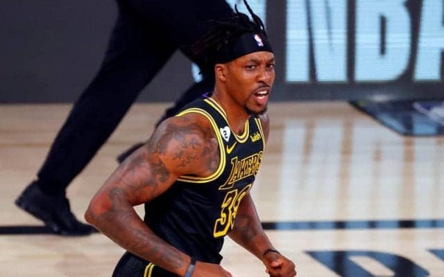 ハワードがコービーのシグネチャーを履くために1000万円単位の契約を辞退していた