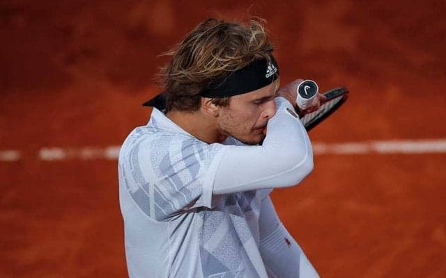 ズベレフ発熱申告なし　規定破る無責任さを海外批判「コロナの深刻な懸念を起こした」