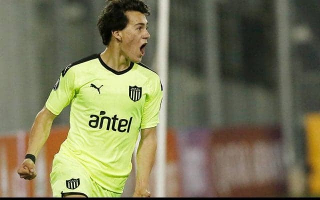 ユナイテッドが18歳のウルグアイ新鋭アタッカーも獲得！ スールシャールも期待寄せる