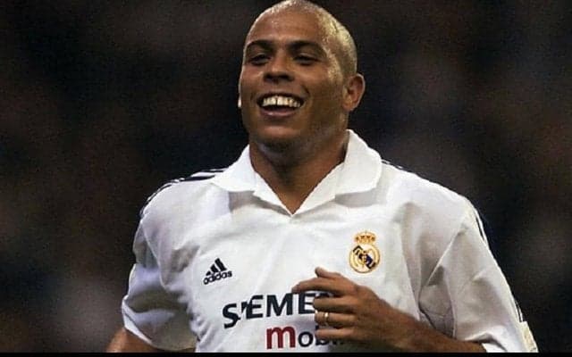 “怪物”ロナウドのレアルデビューから今日で丸18年！デビュー戦でいきなり見せた2ゴールをプレイバック！