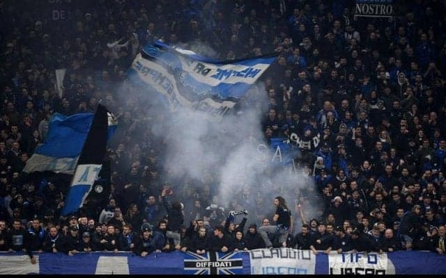 無観客でも情熱は衰えず！アタランタの熱狂的サポーター数百人がバイクに乗って選手たちのチームバスを先導