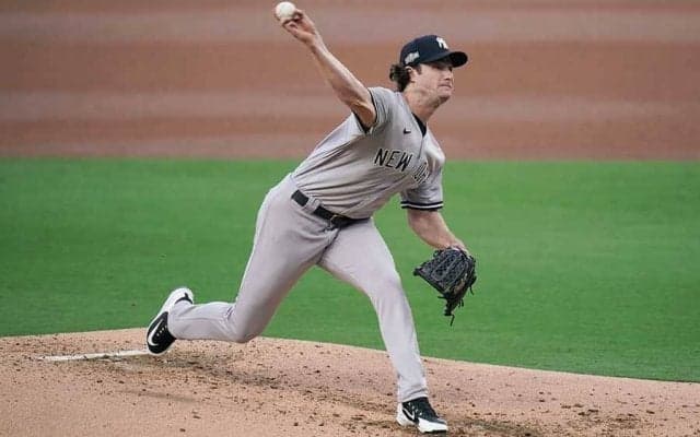 【MLB 地区S】サインミスが招いた“誤審”…ど真ん中ボール判定に擁護の声「正しい判定は不可能」