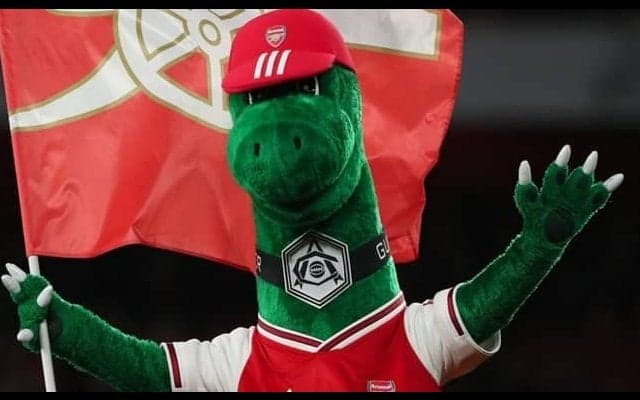 エジル“男気”溢れる申し出 アーセナルマスコットを救えるか