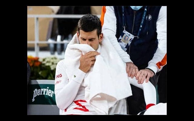  ジョコ「首と肩に問題」 