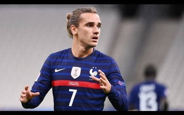 プラティニが後輩FW2選手を評価「誰かが必要」「世界一の選手になる」