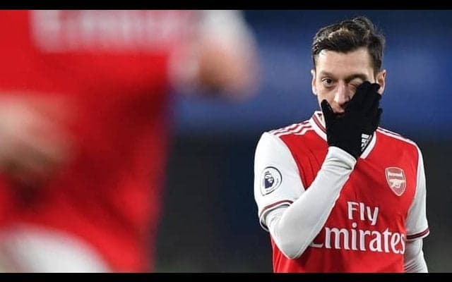 エジル ELでもメンバー外、3月以降プレーせず