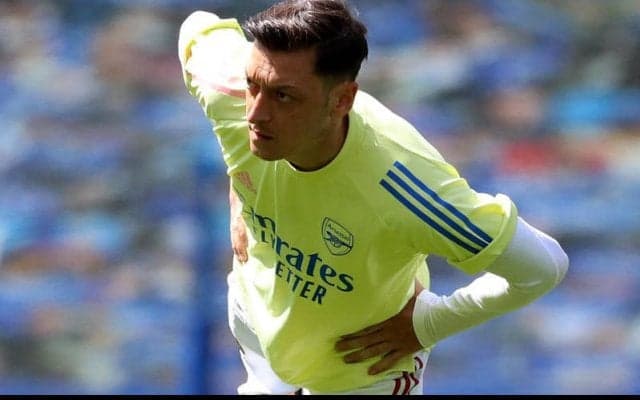 エジルの名前はなし、アーセナルのEL登録メンバー発表、ソクラティス＆サリバも外れる