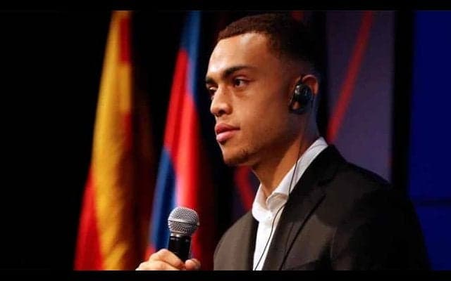 バルサ加入の心境を明かすデスト「メッシ対ロナウドは特別な瞬間」