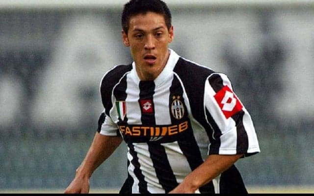 ユーベの名ウインガー、カモラネージがCLで決めた豪快ボレーシュート【インクレディブル・ゴールズ】