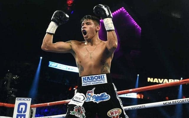 ナバレッテが判定で2階級制覇　パワーアップでダウン2度奪取、フェザー級王座獲得