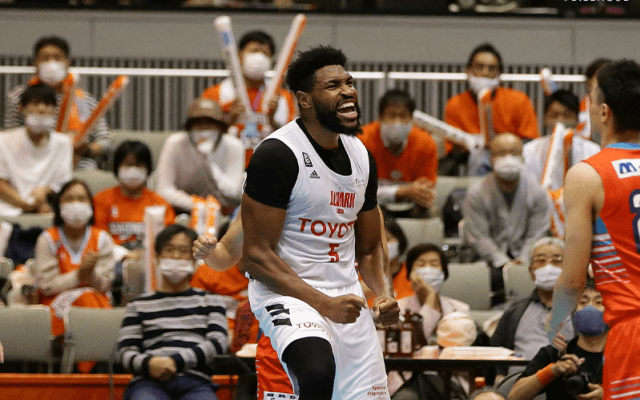 アルバルク東京、広島ドラゴンフライズの猛追を振り切り敵地で連勝…須田侑太郎が3P4本を含む計20得点