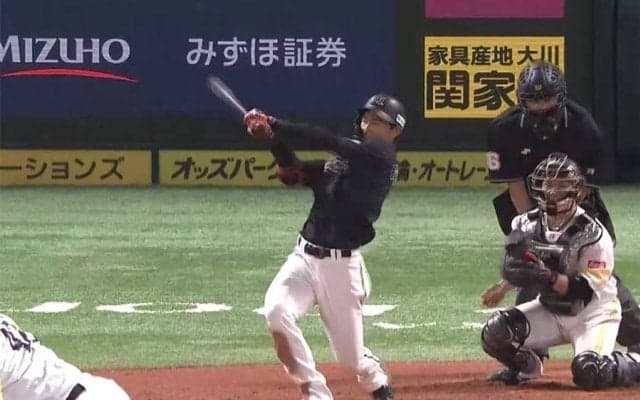 「ギータっぽい」豪快フルスイング披露！　ロッテ藤原の躍動プレーにファンも期待