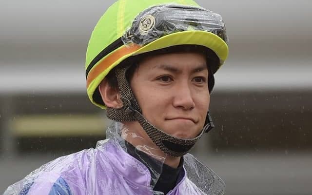 【JRA】五十嵐雄祐騎手は日曜の新潟競馬も乗り替わり、土曜新潟1Rで落馬負傷