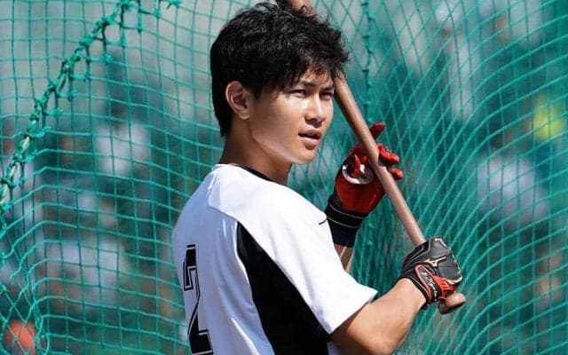 ロッテの救世主になれるか？　藤原、高部に次ぐチームを救う若き逸材たちの現在地