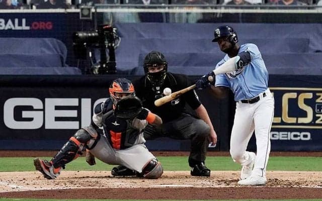 【MLB 優勝決定S】レイズがズニーノの中前適時打で5回を終え2-1でリード　筒香の出番あるか？