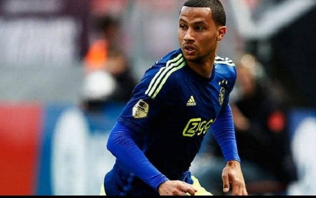 半端じゃない伸び！元蘭代表DFファン・ラインが決めた気持ちの良い弾丸ロングシュート【インクレディブル・ゴールズ】