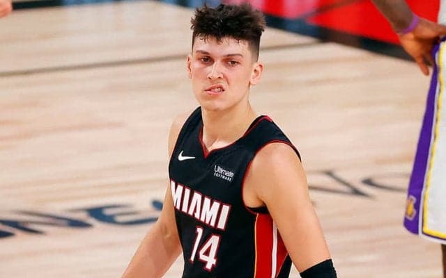 仕事が早い…マイアミ・ヒートがタイラー・ヒーローの“ドヤ顔”Tシャツを発売