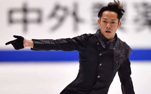 高橋大輔、長髪ウェーブの“奇抜マスク姿”に500超反響「色っぽい」「イケメンすぎ」