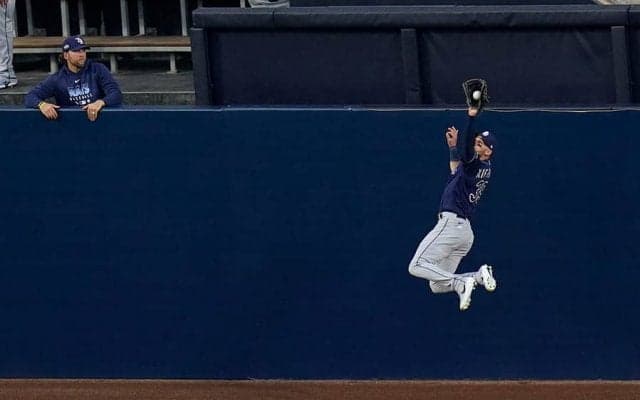 【MLB 優勝決定S】レイズ、12年ぶりワールドシリーズ進出へ3連勝王手　筒香はPO5戦連続出番なし