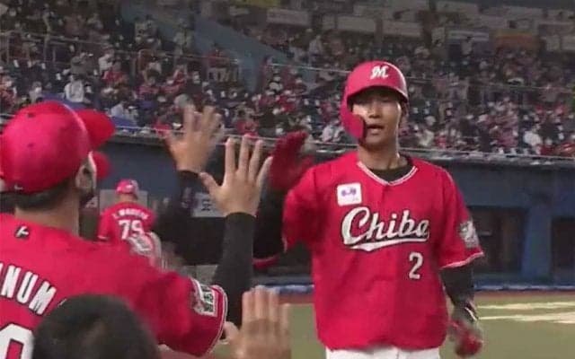 「鳥肌立った」「腰抜かすで」ロッテ藤原、衝撃の先頭打者弾“プロ1号”にファン歓喜