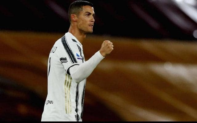 新型コロナ陽性のC・ロナウドが医療用飛行機ですでにイタリア帰国