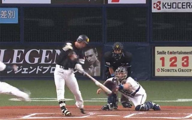 新型コロナ感染から復帰の鷹・長谷川が代打で満塁弾！　14年目で初「最高の結果に」