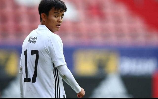 久保建英は右サイドの一番手にはなれないのか？ エメリ監督に続き森保一監督も左で起用/日本代表コラム