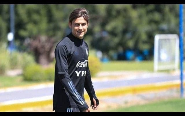 チェルシーがディバラ獲得に関心、監督ピルロの構想外か