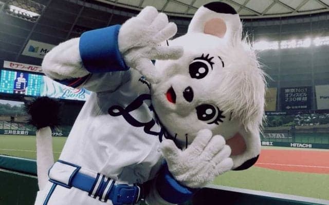 着ければ「とーってもキュート」西武がマスコットのライナに“変身”マスクを発売
