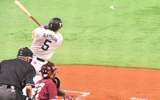 ソフトバンク、初回いきなり6連打で4点先制　“天敵”塩見をノックアウト