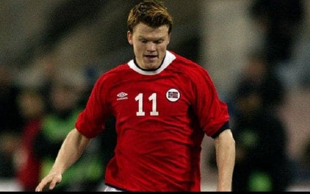 若き日のリーセがモナコで決めた矢のような超弾丸ロングシュート！【インクレディブル・ゴールズ】