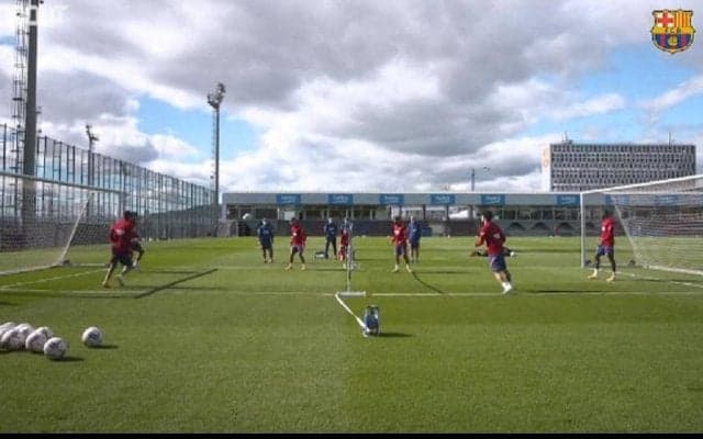 バルセロナの選手たちが特別ルールのサッカーテニスに挑戦!一番うまかったのは…