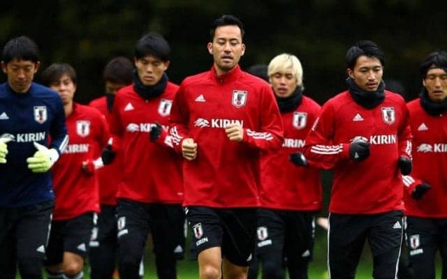 吉田麻也こそ、新時代の理想のキャプテン？　冨安・菅原ら若手に“答えを与えない”方法論