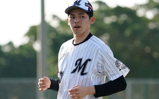 ロッテ佐々木朗希が「デカくなってる！」　“ドラフトから1年”画像にファン驚愕