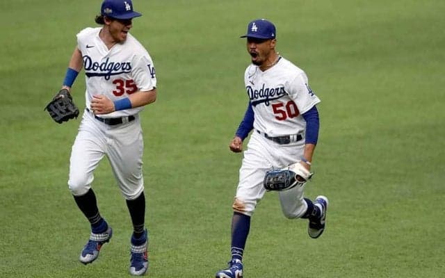 【MLB 優勝決定S】ベッツ、勝利導く“超人キャッチ”に米称賛の嵐　「今季最高レべル」「信じられない」
