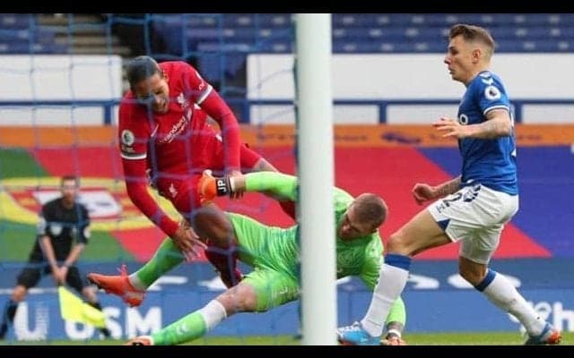 キャラガー ファン・ダイクの穴埋めにライプツィヒのCBを挙げる