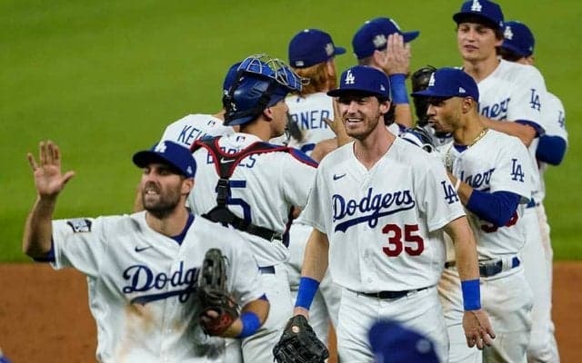 【MLB】ワールドシリーズに韓国の超大物が…　豪華な観客席に米歓喜「その写真をください」