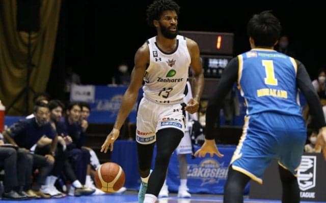 内外バランスのいい攻めで37得点と大活躍のドウェイン・エバンス「自分のプレースタイルは日本のバスケに合っている」