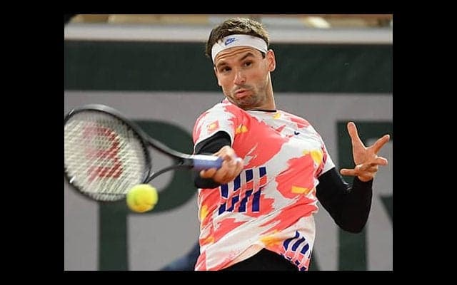  ディミトロフ 逆転で8強入り 