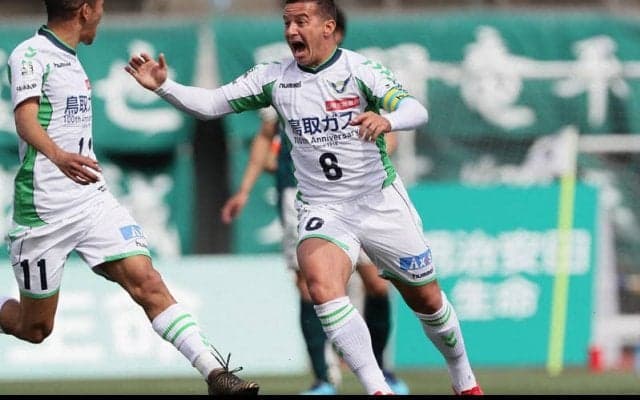 鳥取の39歳MFフェルナンジーニョが今季限りで現役引退、G大阪時代の2005年にはベストイレブン選出