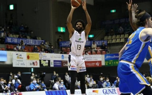 終始試合を支配した琉球ゴールデンキングス、滋賀レイクスターズを寄せ付けず今季5勝目を挙げる