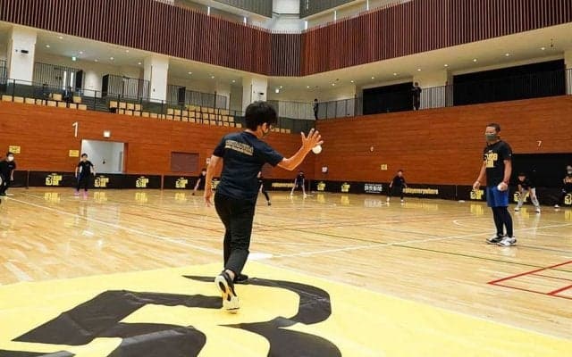 笑顔と歓声に溢れたBaseball5体験会　元燕・宮本慎也氏が感じた可能性とは