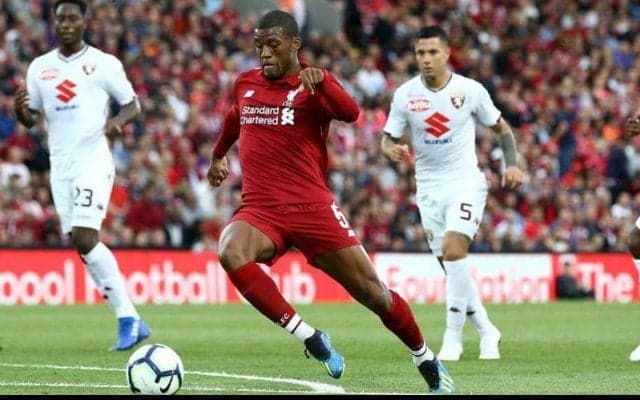 親善試合でワイナルドゥムが見せた、仕上がり抜群の華麗な連携ゴール【チーム・ゴールズ】