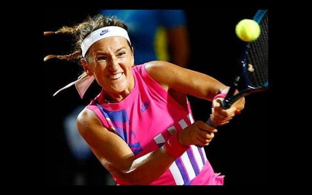  好調アザレンカ が4強入り 